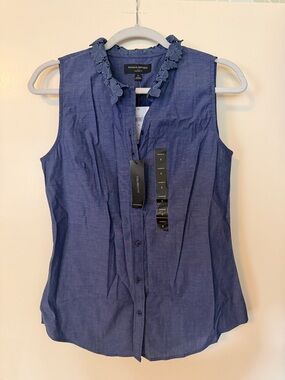 Banana Republic tailored fit Sleeveless Button-Up Top with Floral Neck Trim